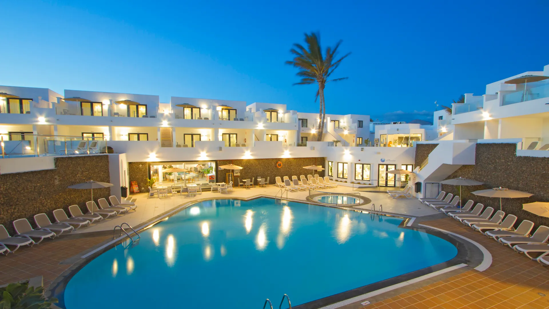 Aqua Suites Puerto del Carmen  Hotel Puerto del Carmen (Lanzarote)